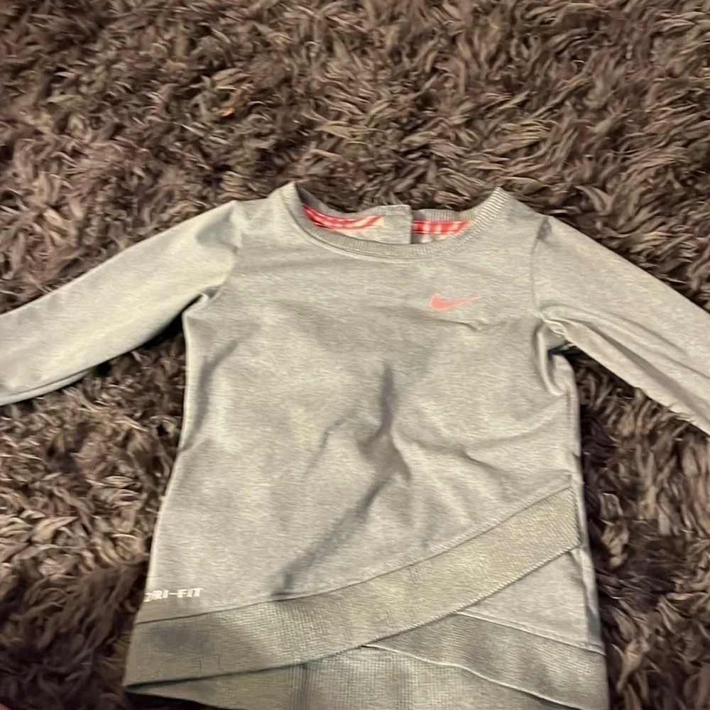 Nike dri-fit size 18 months grey long sleeve pullover.